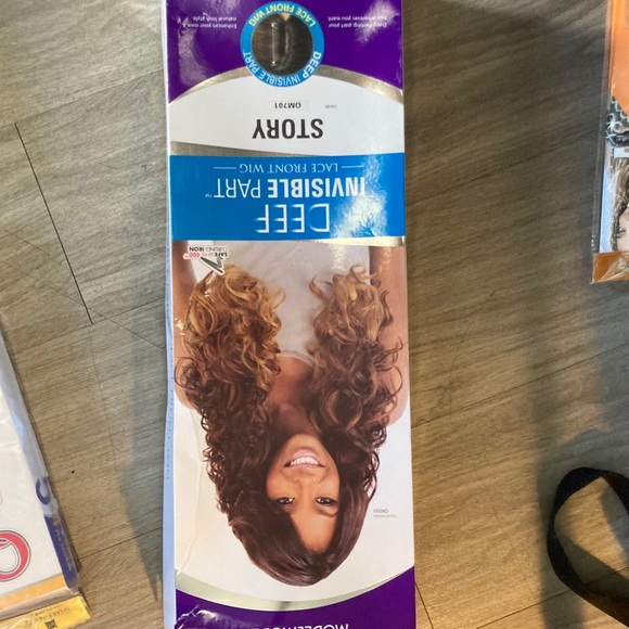 Wigs/ extensions